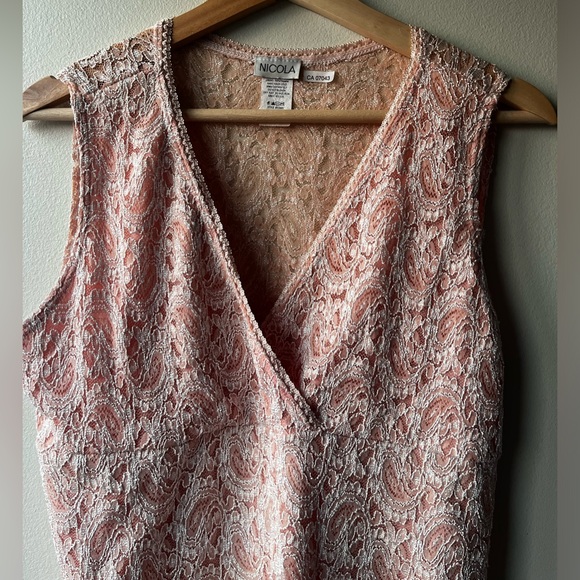 Nicola Lace Pink Vneck Top - Picture 4 of 5